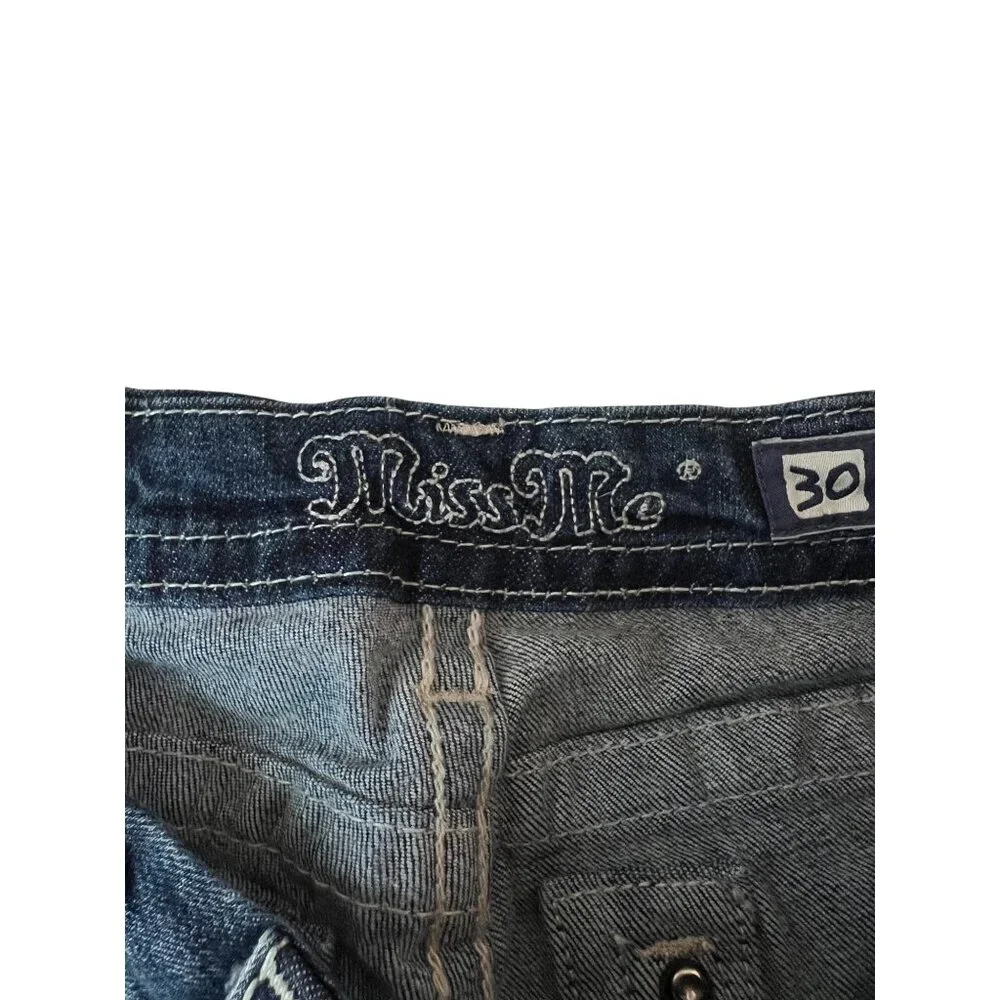 Women's Distressed Blue Jeans - Picture 4 of 9